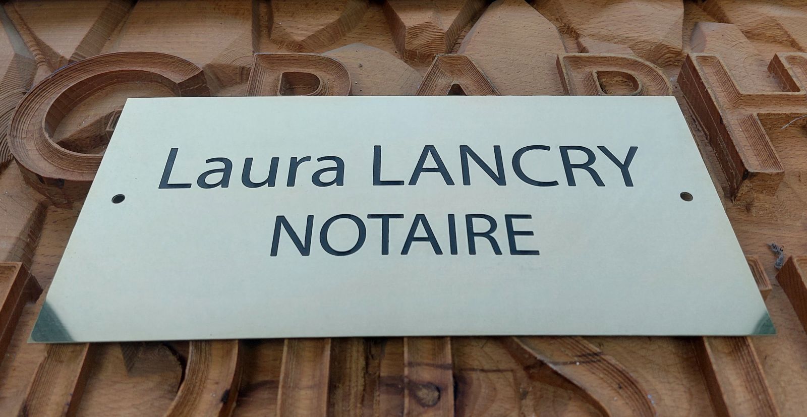 plaque professionnelle en laiton